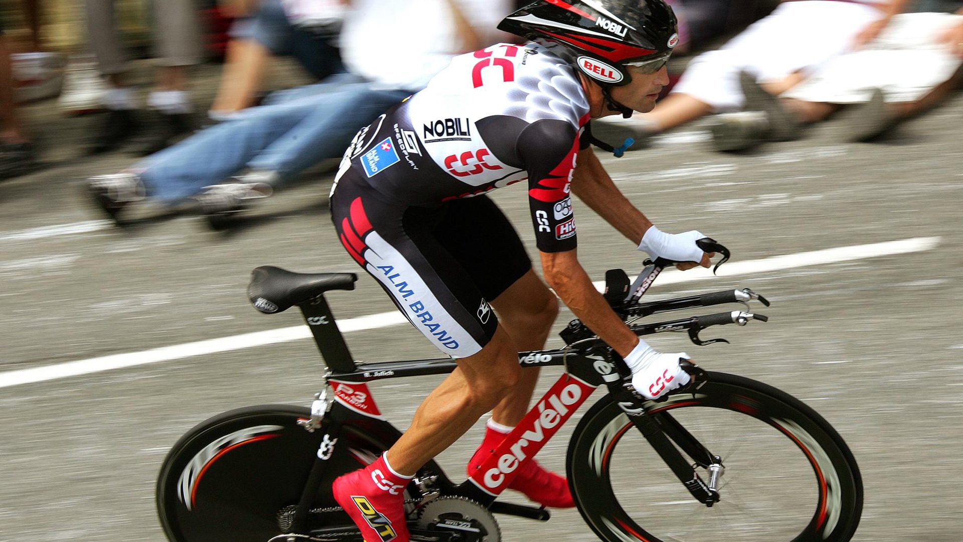 ATP巡回赛多场比赛进入决胜盘